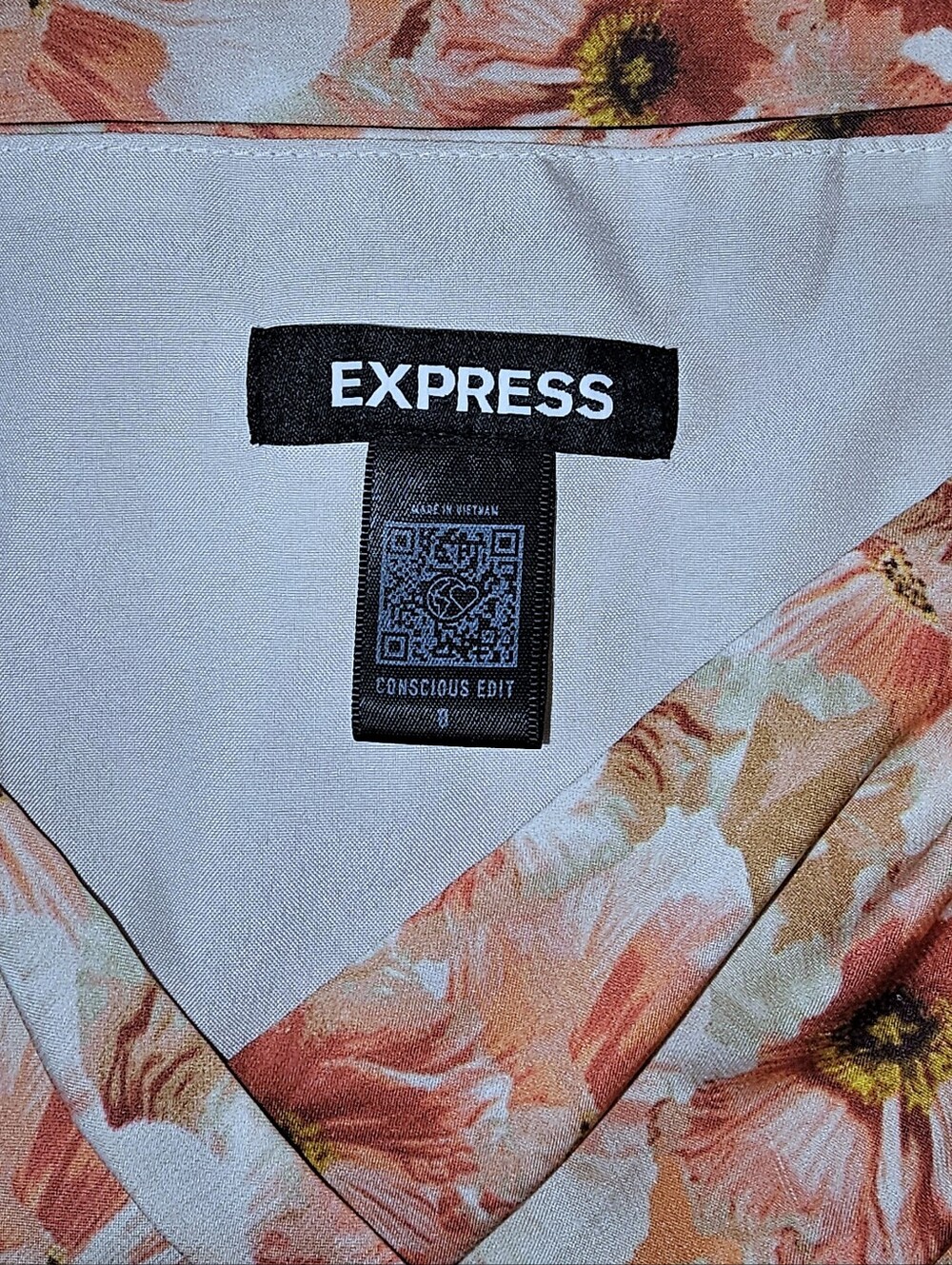 NWOT Express Ruched Dress - Picture 8 of 8